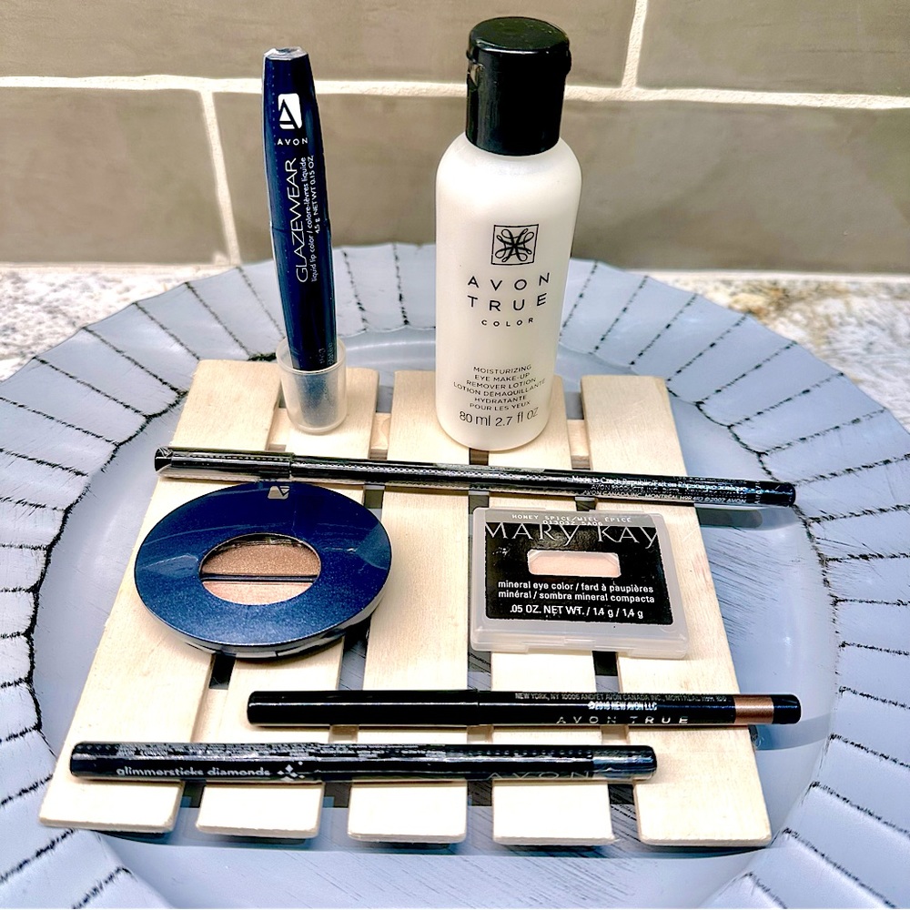 🆕AVON / Mary Kay Makeup Bundle- lot of 7